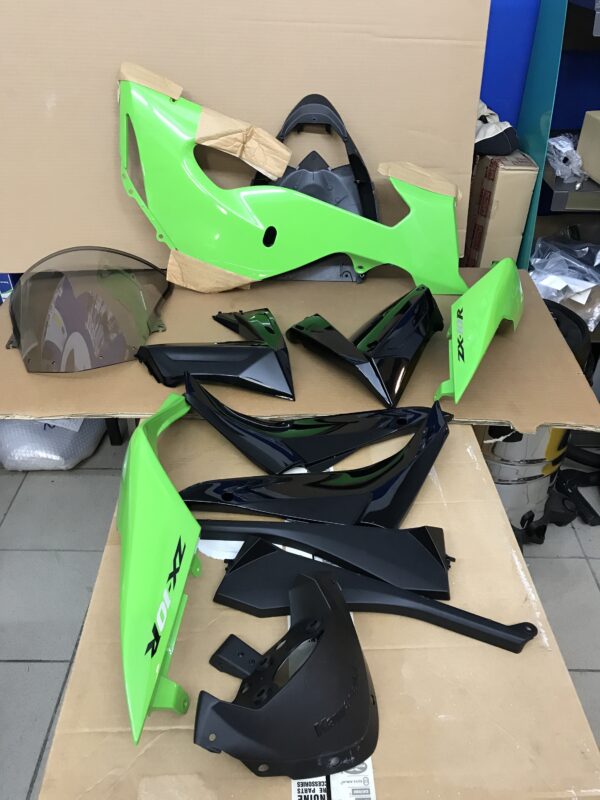 KIT PARTI CARENA KAWASAKI NINJA 1000 - immagine 7