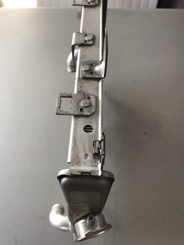 Radiatore BURGMAN 650 Suzuki usato - immagine 2