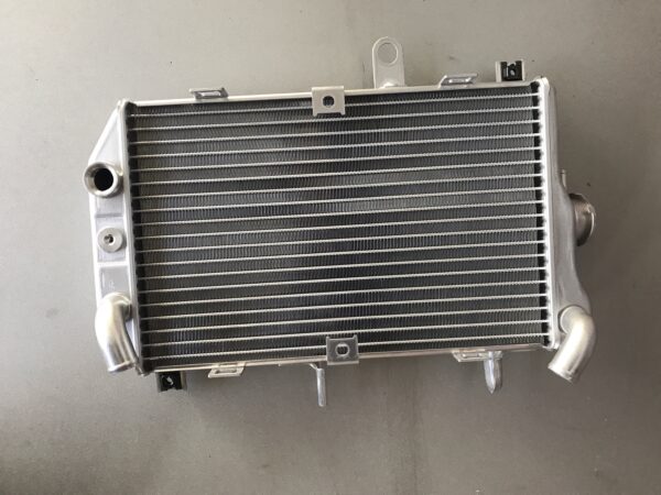 Radiatore BURGMAN 650 AN650 da K3 ad AL2 Nuovo - immagine 2