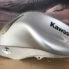 Serbatoio ER6n Kawasaki Usato piccola ammaccatura