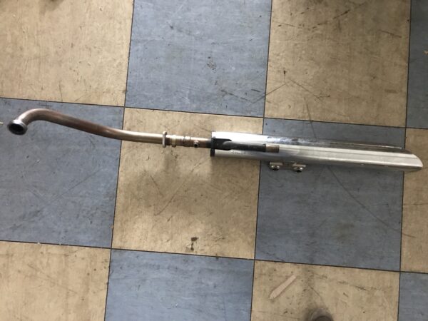 Silenziatore scarico Kawasaki VN800 Classic nuovo ammaccato - immagine 4