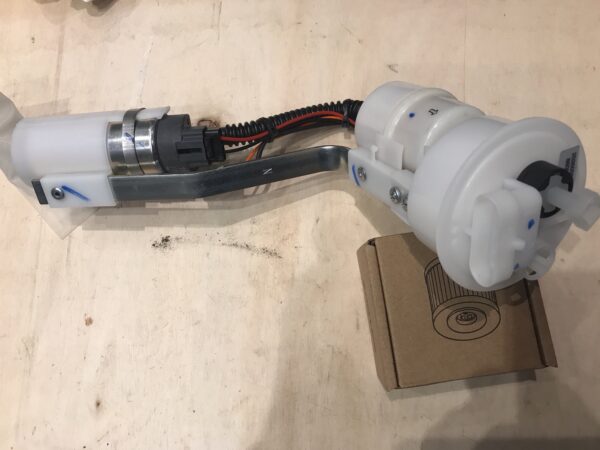 860872 Pompa benzina Aprilia Mana nuova